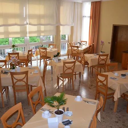 Haus Am Park Hotel 3*
