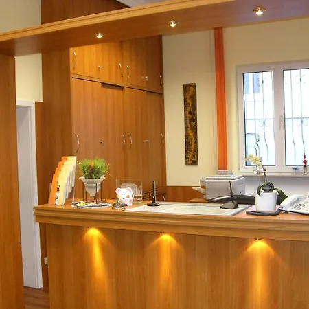 Hotel Haus Am Park 3*