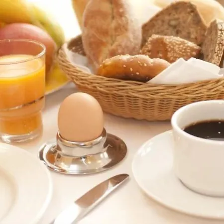 Hotel Haus Am Park 3*