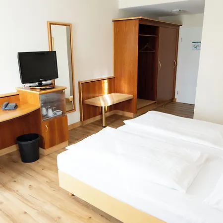 Hotel Haus Am Park 3*